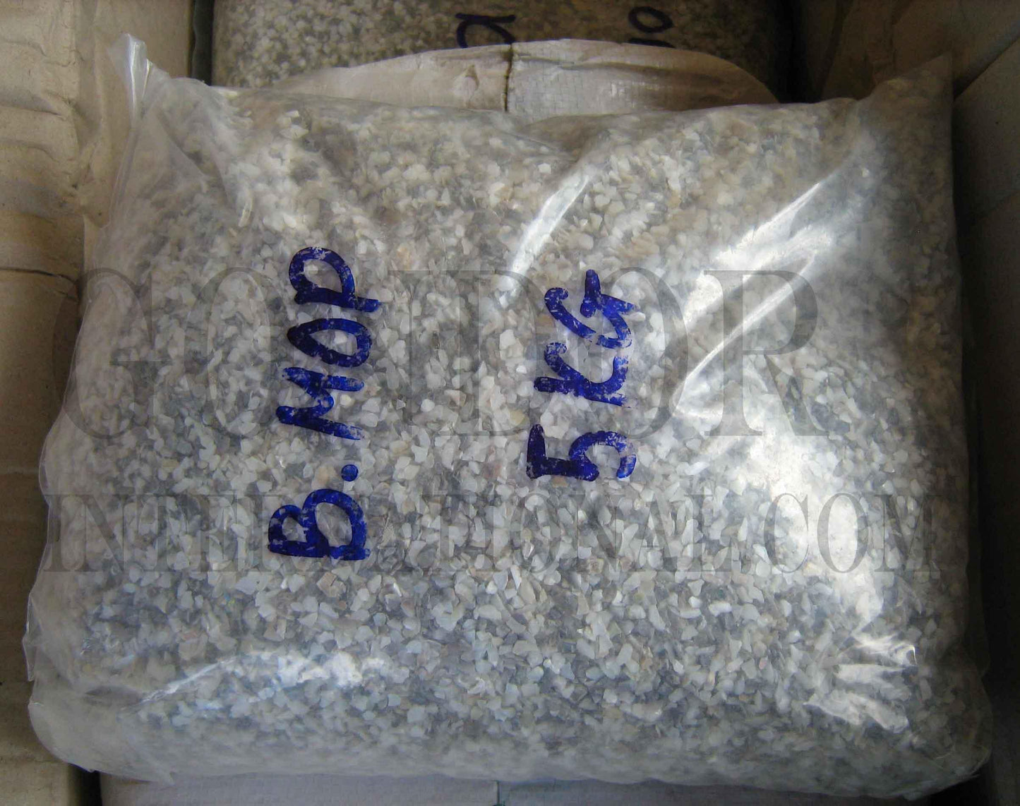 Black Mother of Pearl random chips (aggregate) size #0 2-4mm (1/16-1/8") suitable for terrazzo applications as well as other decorative uses.