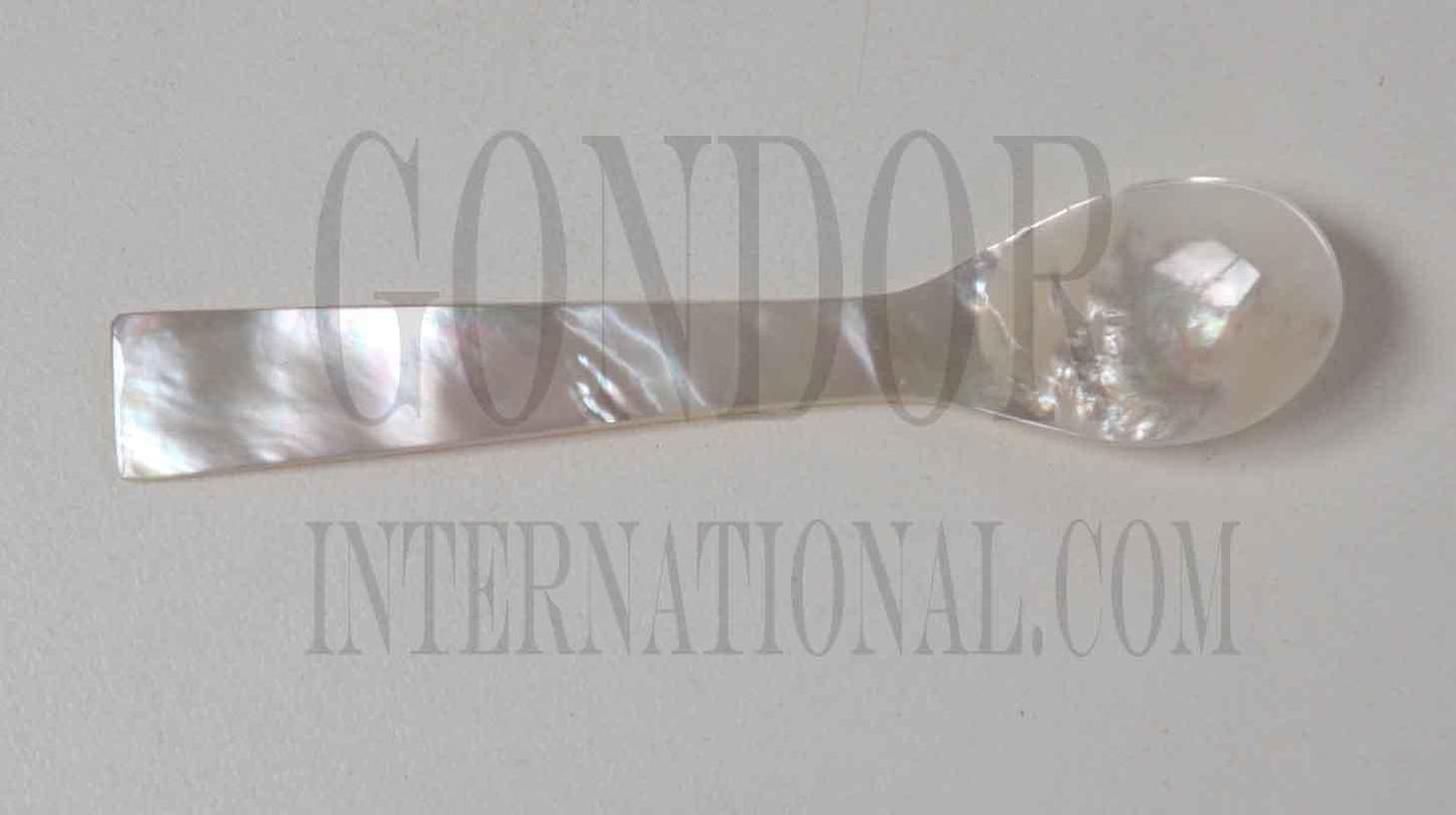 <p>Mother of Pearl spoons (Caviar spoons) 103mm (4.05") length. Made from top quality white Mother of Pearl shell.</p>