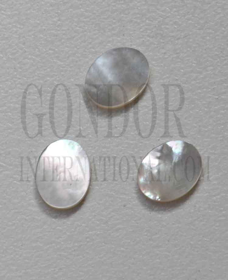 <p>White Mother of Pearl oval blanks size 10mm (0.39") width x 26mm (1") length x 1.5mm (0.06") thickness. Some uses include fretboard markers, musical instrument inlay, furniture inlay and other general decorative inlay and jewellery applications. All pcs are A grade.</p>