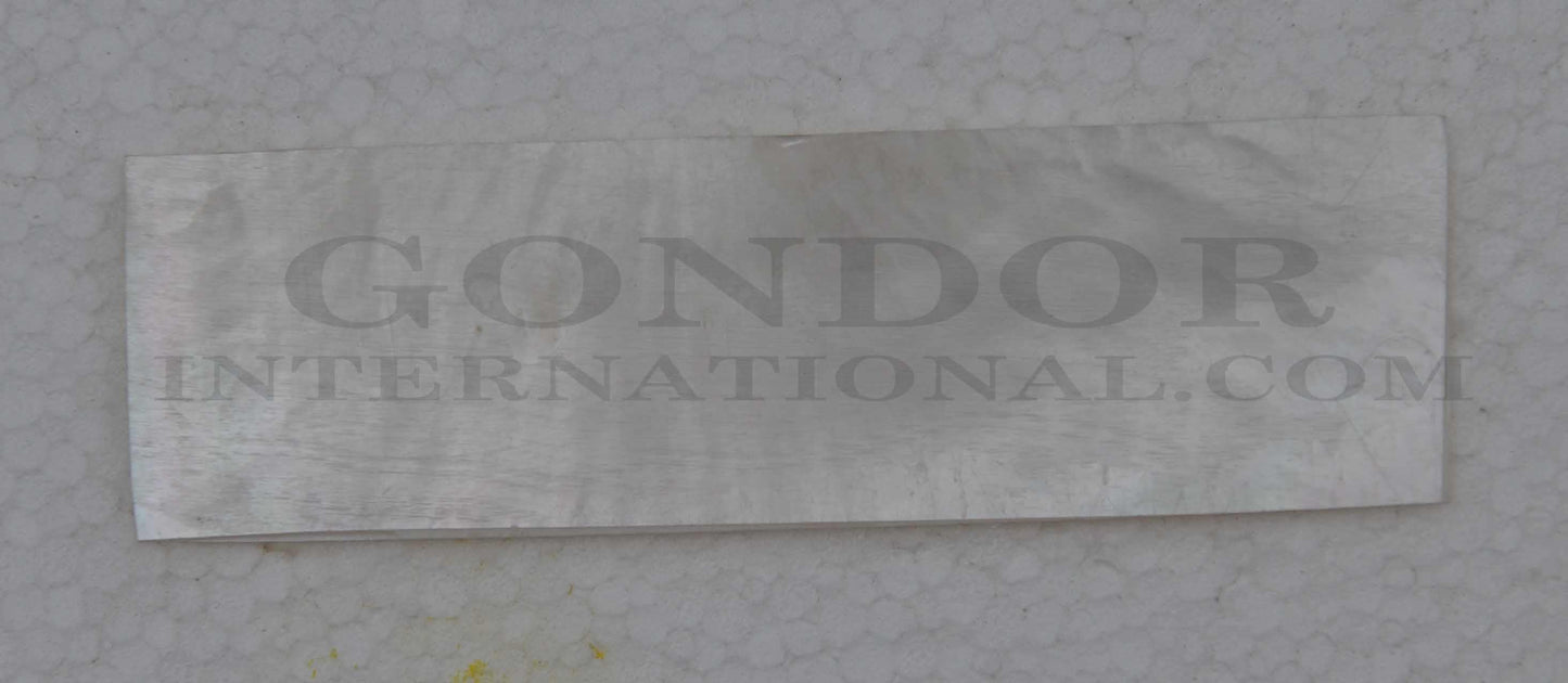 <p>W. MOP shell inlay feathers consist of single piece solid shell face layer 0.5mm thick laminated to shell laminate backing size 32mm width x 110-115mm length x .1.6mm total thickness (including 1.1mm laminated sheet backing). Suitable for inlays, marquetry.</p>