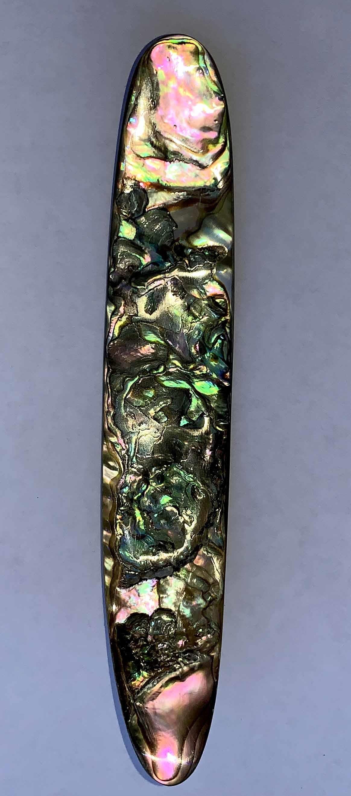 <p>Green abalone shell fishing lures (fishing spoons) are specially cut and polished solid shell pcs. Size 22-23mm (0.90") width x 120mm(4.90") x 2mm (0.08) length Made to specific bent shape with no holes to to fit swivels. Made using A grade shell.</p>