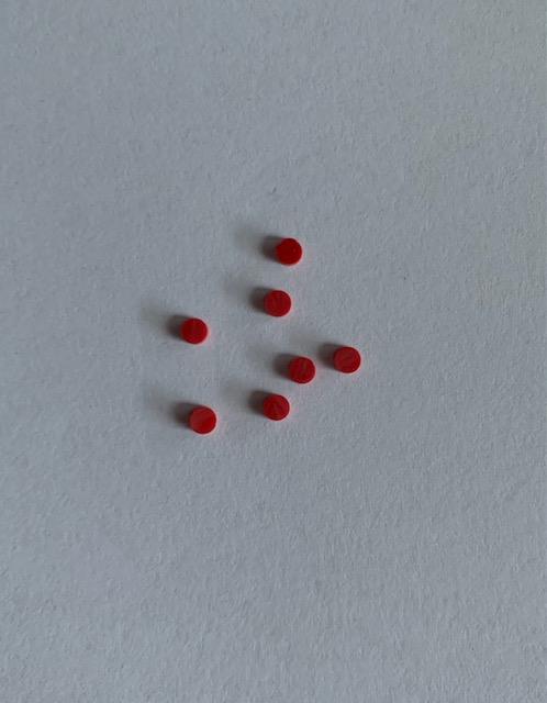 <p>Red stone ICOR14 dots 3mm diameter x 1.5mm thickness - round flat pcs cut to precise diameter and thickness. Ideal for use in inlay applications - for fretboard markers, and general inlay or jewellery decorations. All dots are A grade good on both sides.</p>