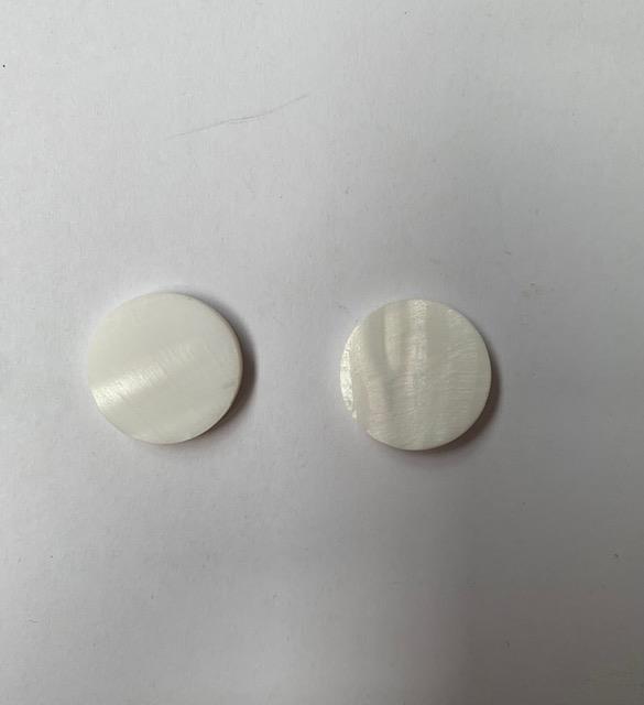 <p>Fresh Water Pearl shell discs 11.5mm diameter 4.2mm thickness are round flat shell pcs cut to precise diameter and thickness. Ideal for use in watch dials, marquetry, inlay applications, fretboard markers and general inlay or jewellery decorations. All pcs are A grade.<br /></p>