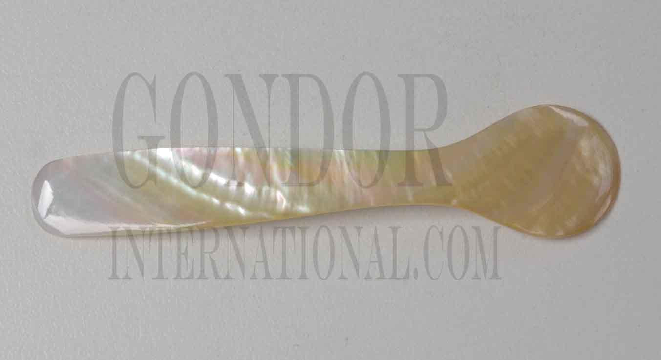 <p>Mother of Pearl spoons (Caviar spoons) 100mm (3.94") length. Made from top quality gold Mother of Pearl shell.</p>