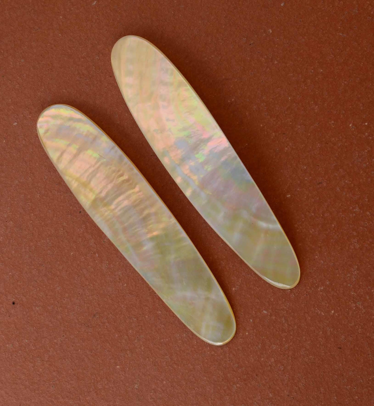 Gold MOP fishing lures shell fishing lures (fishing spoons) are specially cut and polished solid shell pcs. Size 22 x 100mm Made to specific bent shape no holes. Made using A grade shell.