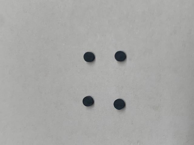 <p>Onyx SONYX reconstituted stone dots 4mm diameter x 1.3mm thickness - round flat pcs cut to precise diameter and thickness. Ideal for use in inlay applications - for fretboard markers, and general inlay or jewellery decorations. All dots are A grade good on both sides.</p>