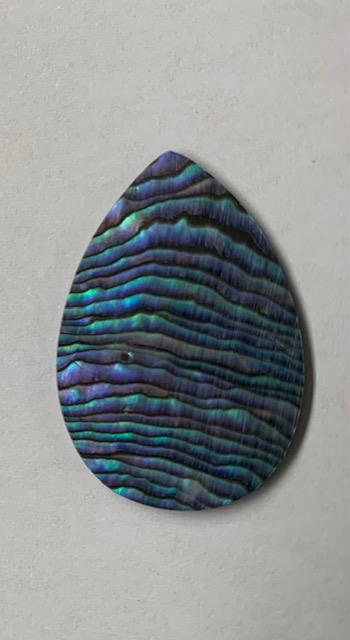 <p>Paua abalone inlay tear drop size 20mm width x 30mm length x 1.3mm thickness. Some uses include fretboard markers, musical instrument inlay, furniture inlay, marquetry and other general decorative inlay and jewellery applications.</p>