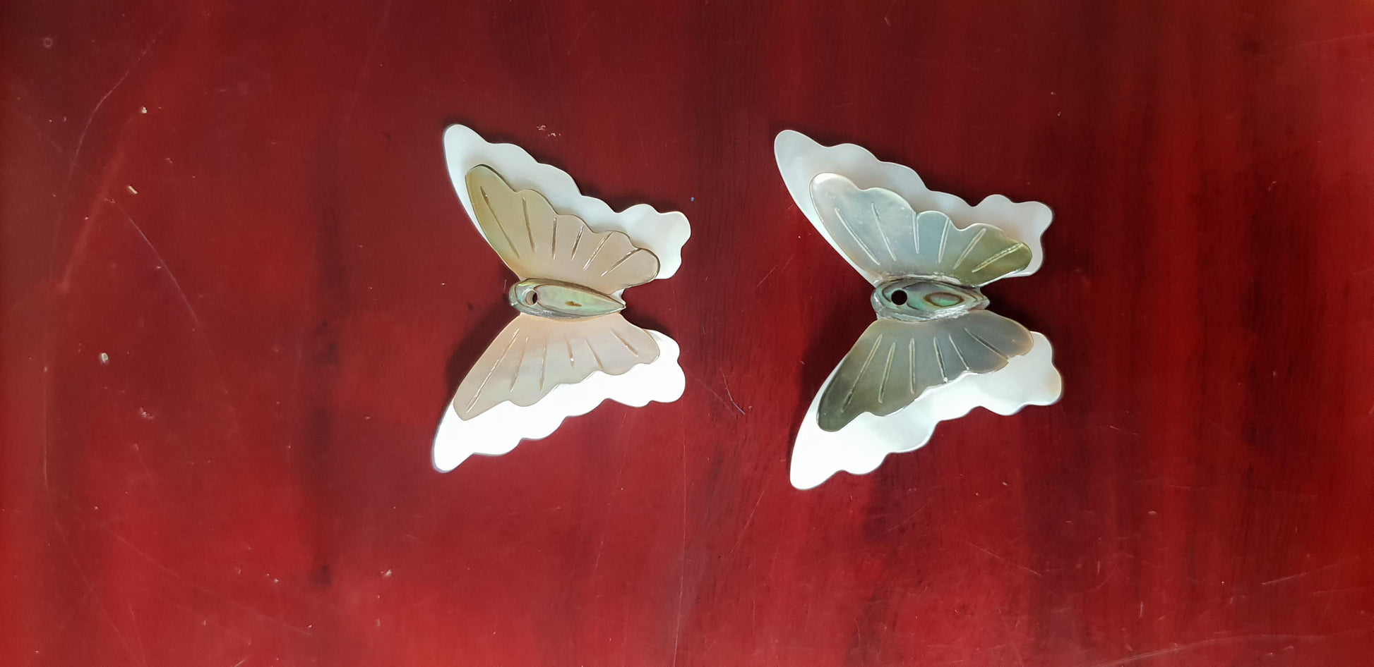 Mother of Pearl butterfly pendant 35 x 45mm Polished made from genuine Tahitian Mother of Pearl New Zealand Paua shell and fresh water pearl with hole.&nbsp;&nbsp;