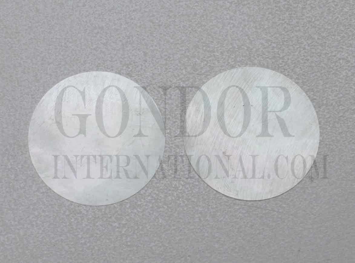 <p>White Mother of Pearl discs 20mm diameter x 0.1mm thickness - round flat shell pcs polished 1 side clear face (no figure) cut to precise diameter and thickness. Ideal for watch dials, buttons and jewellery decorations. All discs are A grade good on both sides.</p>