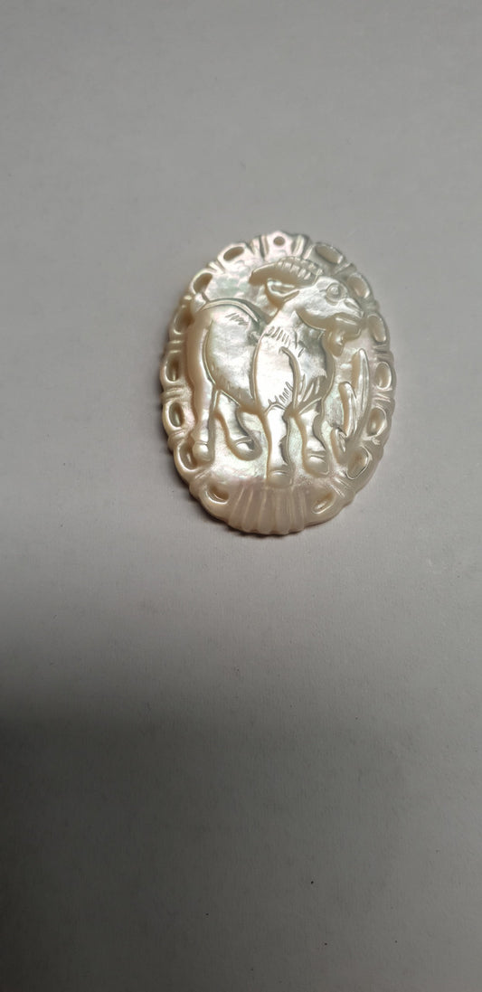 <p>White MOP cabochon Chinese zodiac Goat size width 22.5 x length 30 x thickness 4.5mm Best grade W, MOP carving high quality precision work. Suitable for jewellery and other decorative applications. A grade.</p>