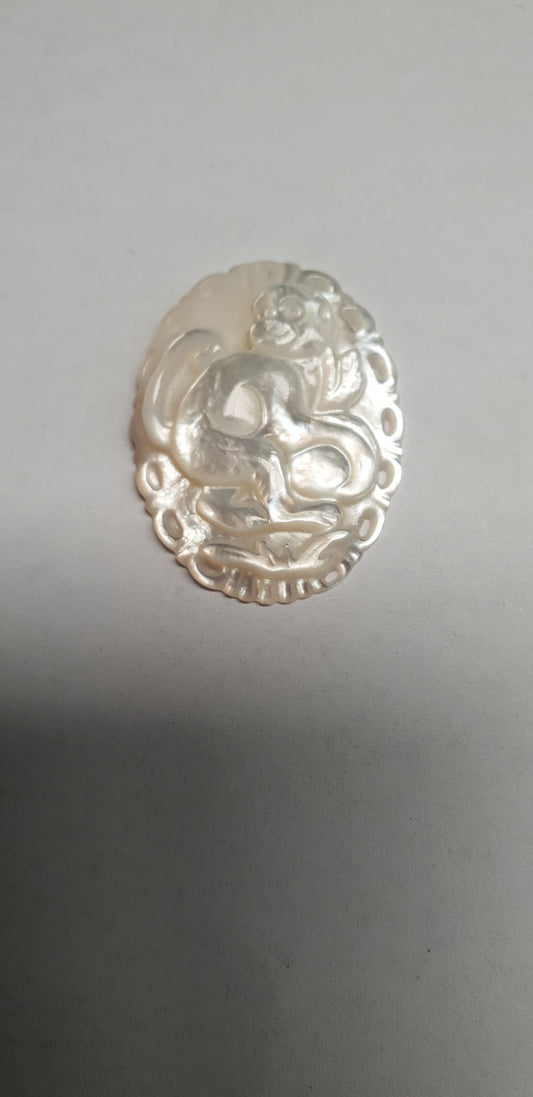 <p>White MOP cabochon Chinese zodiac Monkey size width 22.5 x length 30 x thickness 4.5mm Best grade W, MOP carving high quality precision work. Suitable for jewellery and other decorative applications. A grade.</p>